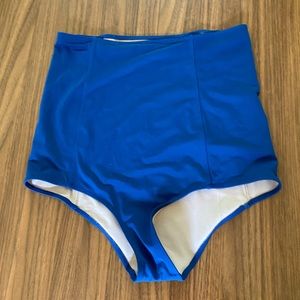 Kortni Jeane high waisted blue bottoms size medium